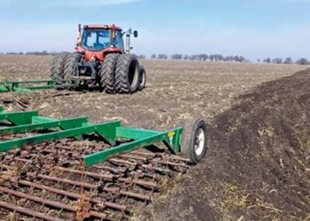Господарство «УЛЯНІВКА-АГРО» перейшло на меншу техніку через розкидані територіально поля – Техніка