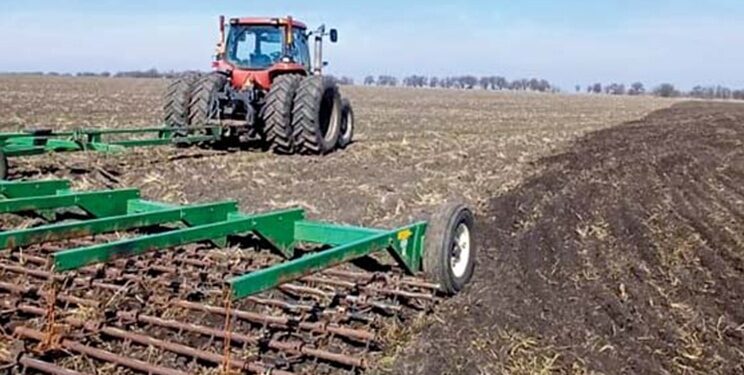 Господарство «УЛЯНІВКА-АГРО» перейшло на меншу техніку через розкидані територіально поля – Техніка