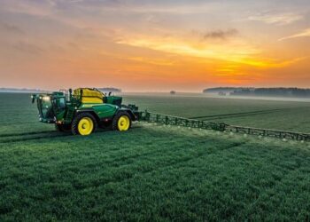 John Deere представила самохідний обприскувач 500R з точністю до 98% – Техніка