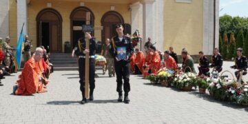 У Мукачеві сьогодні попрощалися із захисником — Закарпаття