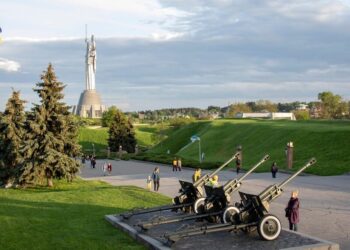 Генштаб ЗСУ на початку вторгнення РФ просив у музею Другої світової війни мапи Києва та їжаки