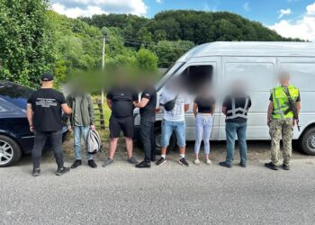 На Рахівщині “ухилянтів” доставляли до прикордоння хлібним фургоном (ФОТО, ВІДЕО)