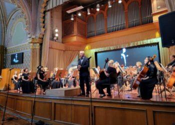 На сцені обласної філармонії в Ужгороді стартував Фестиваль сучасної духовної музики