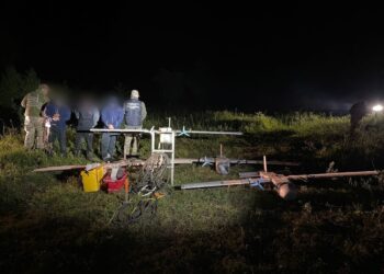 На Тячівщині з пострілами затримали сигаретних контрабандистів з 4-ма БпЛА літакового типу (ФОТО, ВІДЕО)