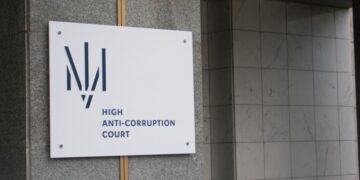 НАБУ затримало розшукуваного ужгородського адвоката Есенова, підозрюваного в підбурюванні до хабаря голові Перечинського райсуду