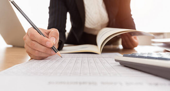 Недоплати працівникам, списання харчів на дошкільнят та інші порушення аудитори виявили в освітніх закладах Холмківської громади