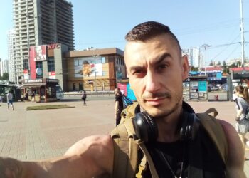 Підприємець, якого важко поранили ножем у Сторожниці – Жолтані, нападник – Коржов (ФОТО, ВІДЕО)