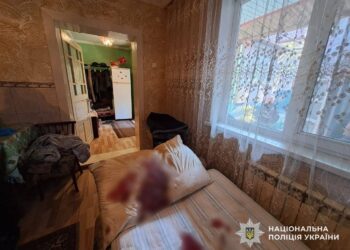 У Боржавському на Берегівщині під час “п'яної” сварки гість з Текова “смертельно” вдарив ножем у шию господаря (ФОТО)