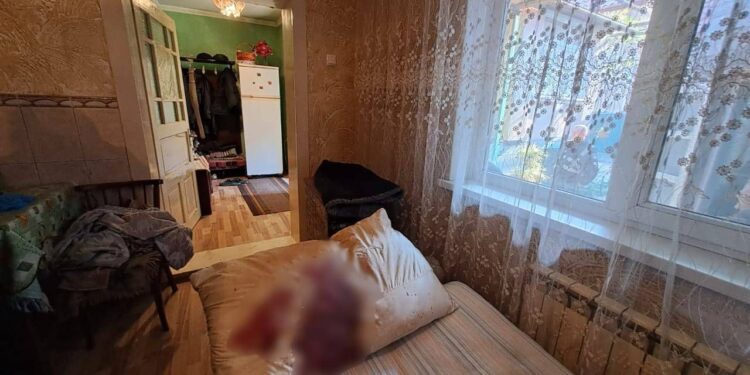 У Боржавському на Берегівщині під час “п'яної” сварки гість з Текова “смертельно” вдарив ножем у шию господаря (ФОТО)