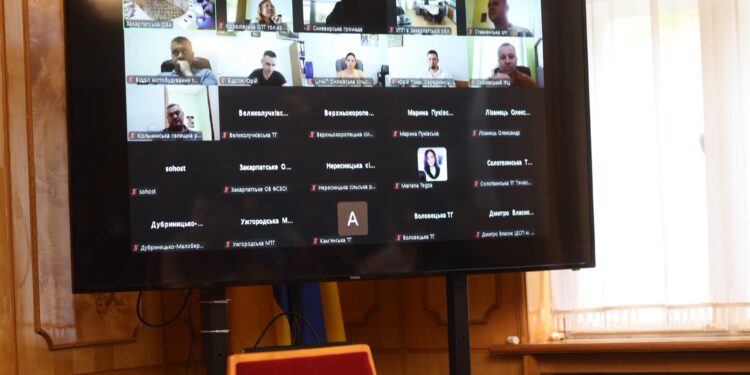 У громадах Закарпаття з’являться перші безбар’єрні маршрути — до кінця року –