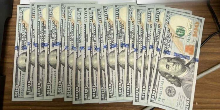 У ПП “Лужанка” 40-річний житель Сумщини запропонував прикордонникові $1700 хабаря за перетин кордону (ФОТО)