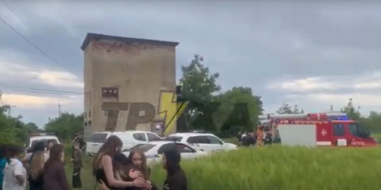 У приужгородській Сторожниці 15-річного хлопця вбило струмом трансформаторної підстанції (ВІДЕО)