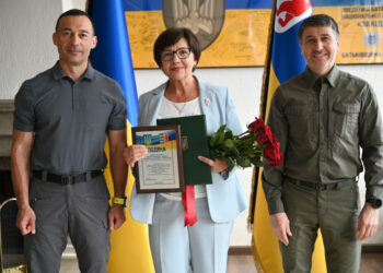 У Закарпатській ОВА відзначили працівників легкої промисловості