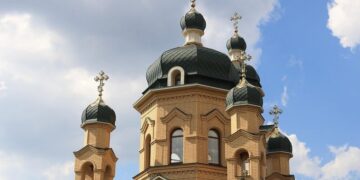 В Україні визначили “критично важливі” організації, які можуть бронювати священників. Їх майже 8 тис.