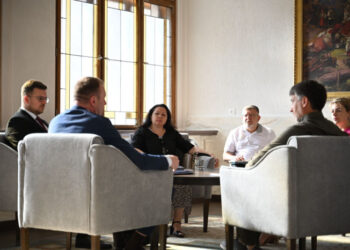 В Ужгороді говорили про належне дотримання прав ромів та кроки для інтеграції нацспільноти у життя громад та області