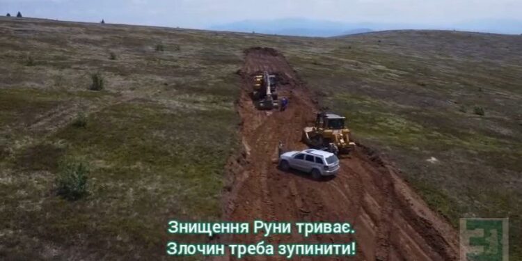 ВІДЕОФАКТ. Держекоінспекція Закарпаття мовчки спостерігає, допоки полонину Руну нищать?