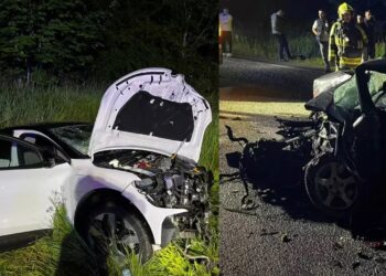 За наслідком зіткнення Ford і Renault біля Залужжя, в якому постраждало 4 людей, довелося деблоковувати обох водіїв (ФОТО)