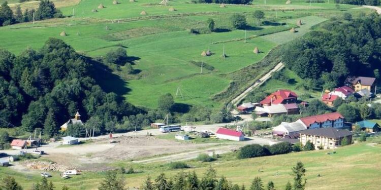 Закарпатець уник покарання за побиття вилами, стрілянину та підпал мотоциклів у Пилипці