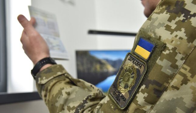 Чоловіки повертались в Україну: що відомо про два випадки на кордоні — Закарпаття