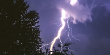 Частину Закарпаття накриють короткочасні дощі та грози — Закарпаття