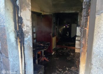У Берегівському районі горів двоповерховий будинок — Закарпаття