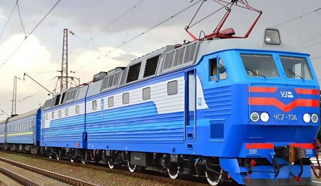 Через негоду на Закарпатті затримуються поїзди — Закарпаття