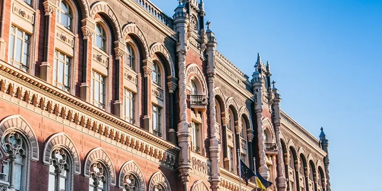 Фінкомпаніям можуть заборонити підробіток: НБУ готує нові обмеження