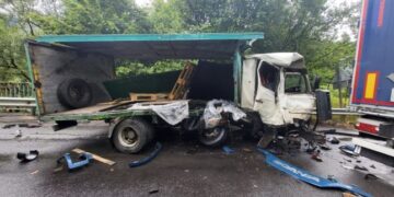 Ще одна смертельна аварія на Закарпатті: зіткнулись дві вантажівки — Закарпаття