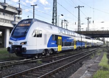 Через негоду на Закарпатті та в Угорщині порушено рух потягів –