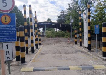 Через негоду тимчасово призупинено роботу ПП “Дзвінкове” на кордоні з угорщиною (ФОТО)