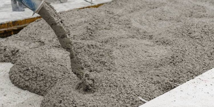 Чому не варто економити на бетоні і де його можна замовити