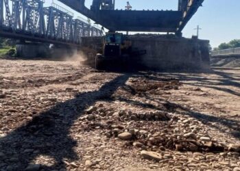 У Тересві майже розібрали старий міст, на якому раніше сталась жахлива аварія — Закарпаття