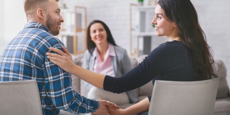 Фонд Ріната Ахметова запрошує на онлайн-тренінг “Процес рекрутингу в сімейні форми виховання”