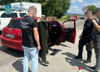 Канал для ухилянтів на Закарпатті: двох переправників судитимуть за “трансфер” до Румунії –