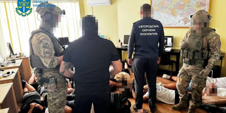 “Кол-центр” на лаві підсудних: на Закарпатті завершено справу про транснаціональне шахрайство (ФОТО) –