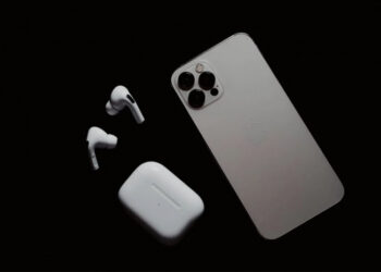 Матеріали корпусу iPhone 16e та iPhone 16 Plus – що краще?