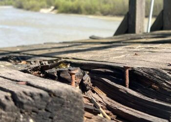 На кордоні з Румунією понад 2 місяці триватиме ремонт аварійного мосту через Тису (ФОТО)