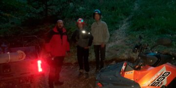 На Закарпатті допомогли туристу, якому раптово стало зле біля водоспаду Шипіт (ФОТО)