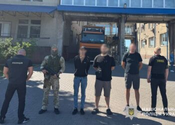 На Закарпатті переправник намагався підкупити прикордонника за $8 тисяч – його затримали (ФОТО)