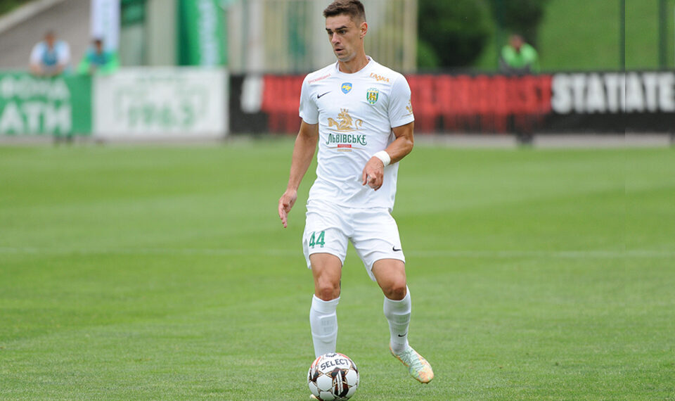 Наші профі. Трансфери: Саків знайшов новий клуб, кадрові зміни у наших першолігових представників – Спорт