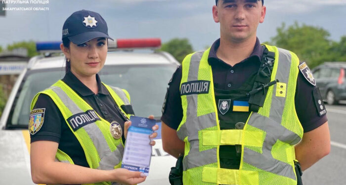 Патрульна подіція нагадує: на території Закарпаття діють обмеження руху вантажного транспорту
