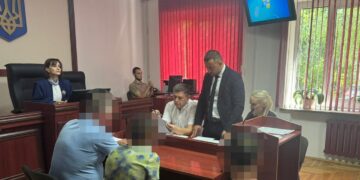 Підлітків, яких підозрюють у зґвалтуванні жінки у Мукачеві, взяли під варту (ФОТО)