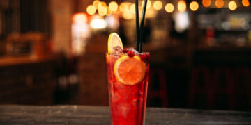 Подача коктейлів: що врахувати при виборі посуду для ресторану