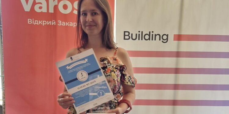 Розслідування журналістки Олени Мудри, через яке на неї тиснуть судом “Вітропарки”, перемогло в конкурсі журналістських робіт про Закарпаття