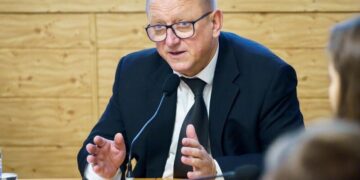 Сердюк: Київ має діяти, щоб дати пацієнтам шанс на життя