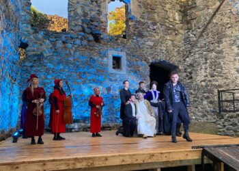 Шекспірівська трагедія серед середньовічних стін: незабутнє закриття сезону закарпатського театру в Невицькому замку (ФОТО) –