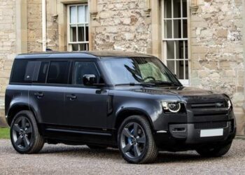 Шестеро посадовців із Закарпаття занизили вартість авто у деклараціях