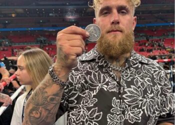 Символ незламності: як пам’ятна монета 128-ї бригади облетіла світ після бою Усика –