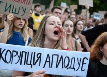 “Союз” Зеленського і Орбана. Як президент руйнував рух України до ЄС та чого чекати далі