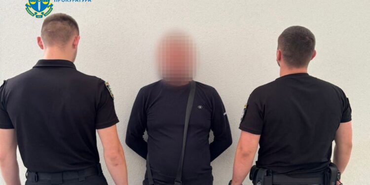 Спроба вбивства на Закарпатті: прокуратура наполягає на триманні під вартою без застави –